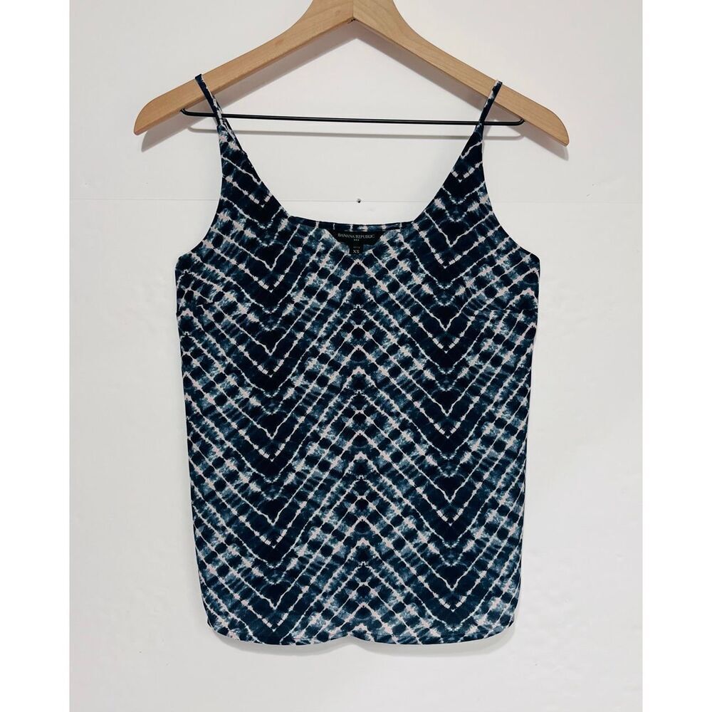 Banana Republic Petite Blue Chevron Print Camisole Top   NWT   Size Petite XS